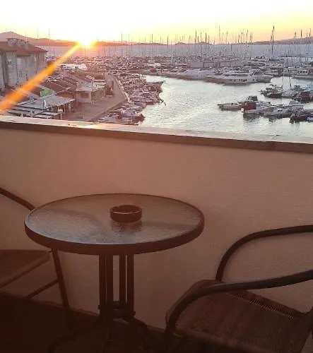 Ziza Apartman *