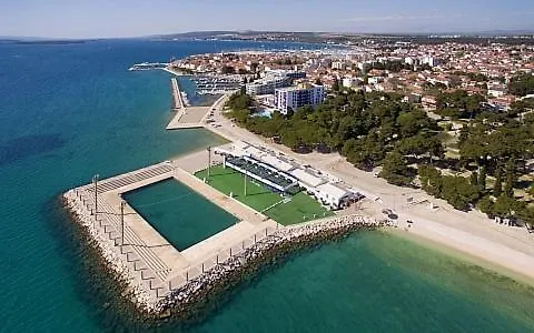 Apartament Ziza *