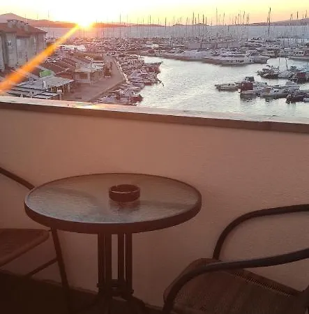 Ziza Apartman *